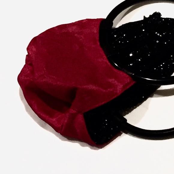 WHITING & DAVIS Metal Mesh Bracelet Bag - Picture 6 of 8